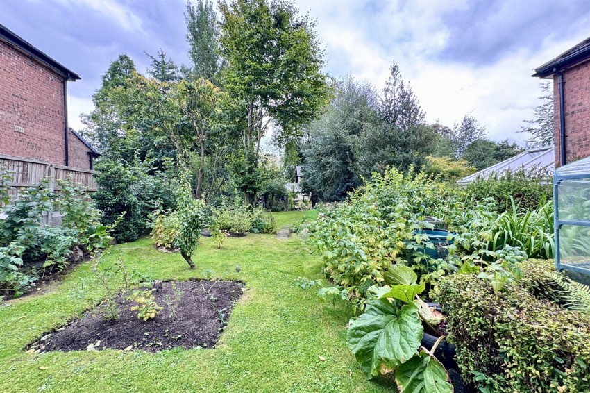 Images for Sheffield Road, Glossop, SK13