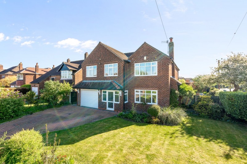 Meadway, Sale, M33