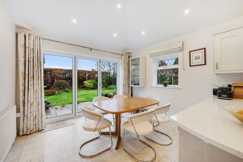 Images for Meadway, Sale, M33