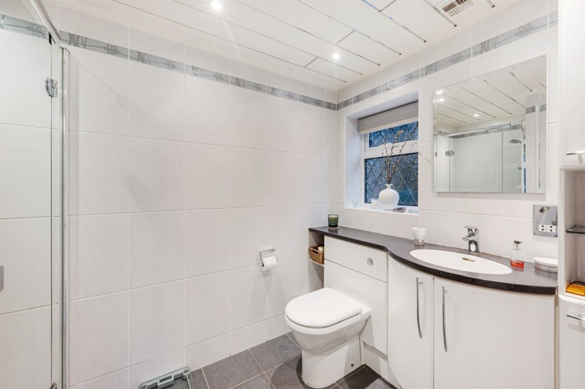 Images for Meadway, Sale, M33