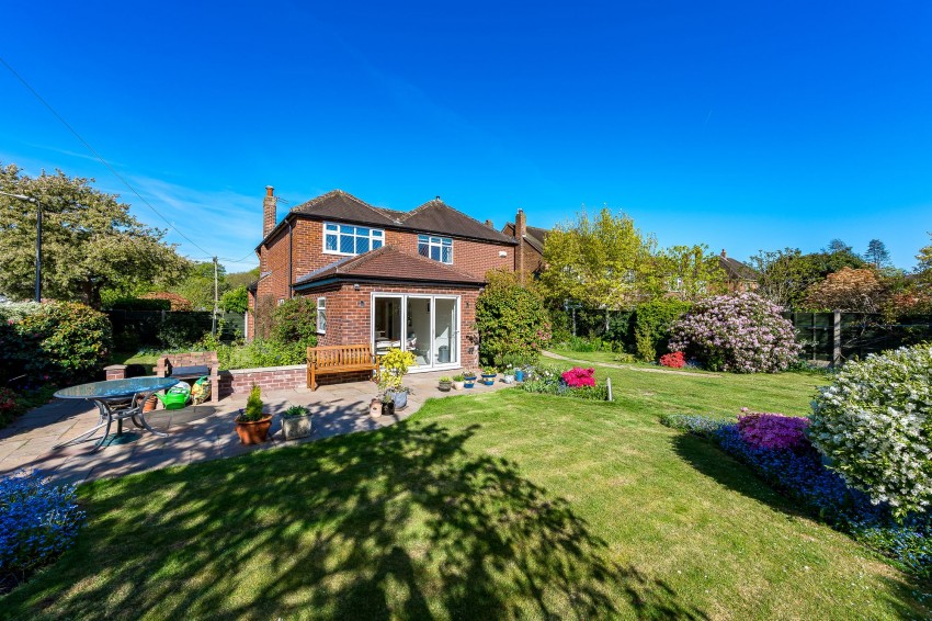Images for Meadway, Sale, M33