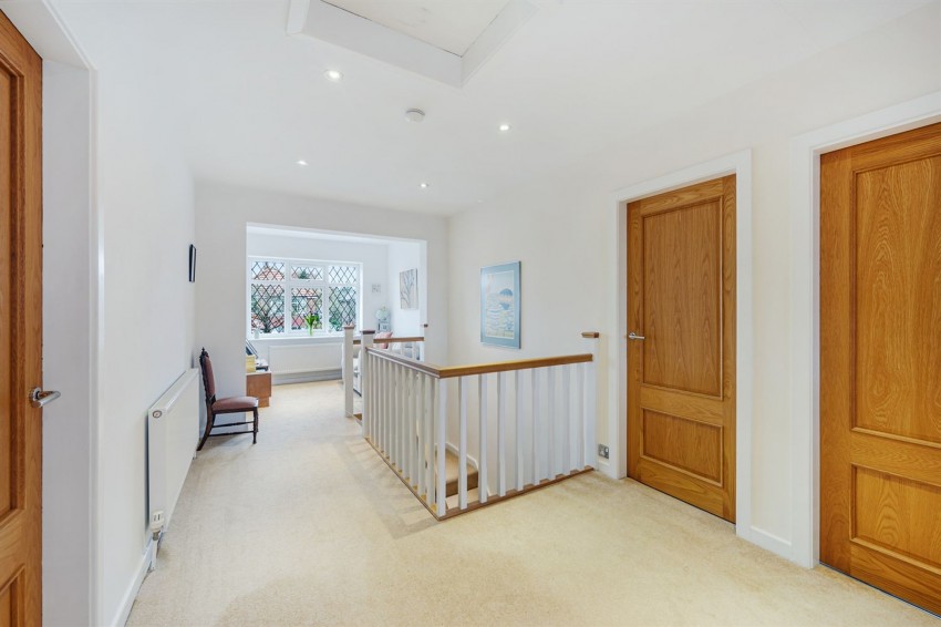 Images for Meadway, Sale, M33