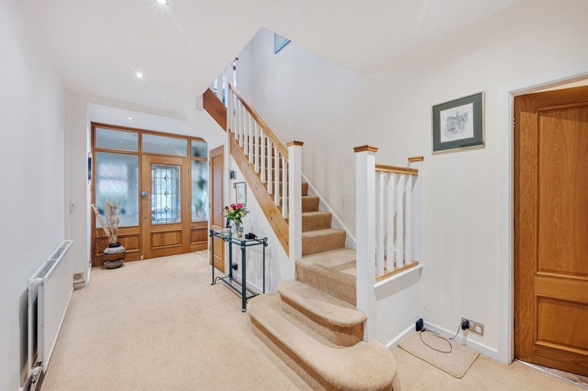 Images for Meadway, Sale, M33