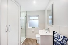 Images for Meadway, Sale, M33