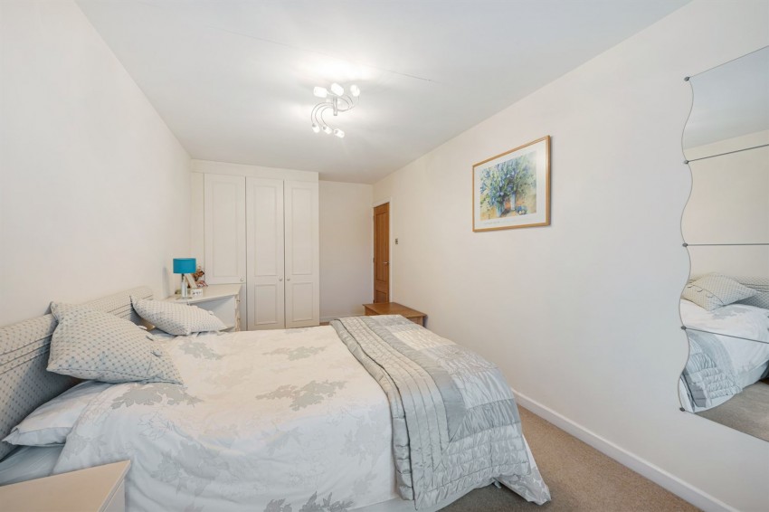 Images for Meadway, Sale, M33