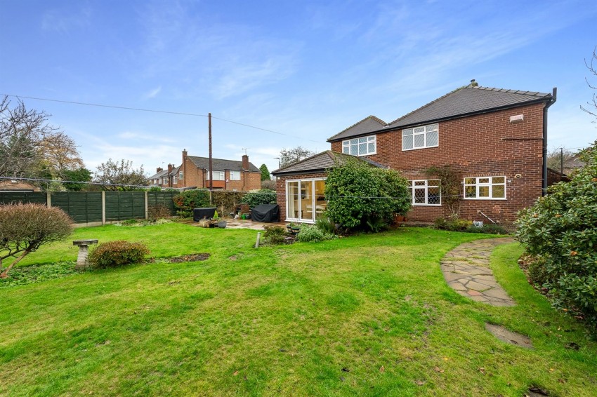 Images for Meadway, Sale, M33