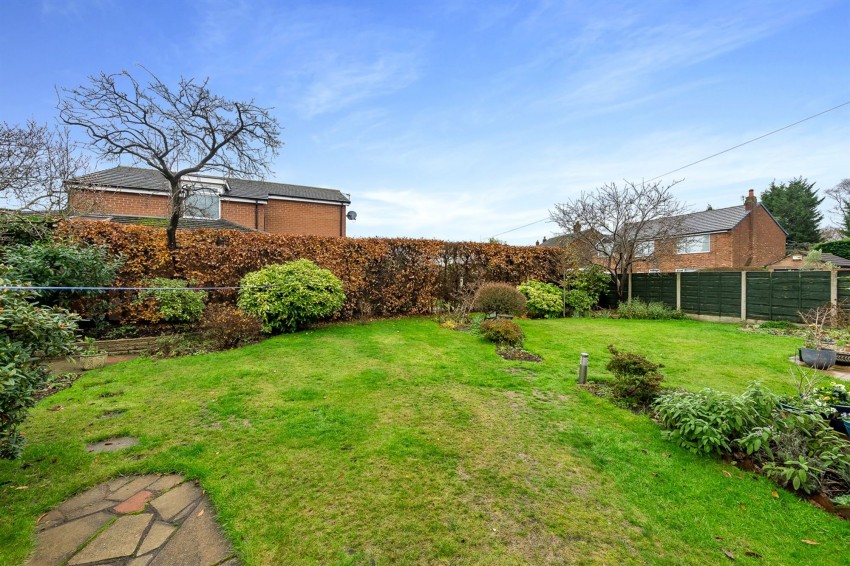 Images for Meadway, Sale, M33