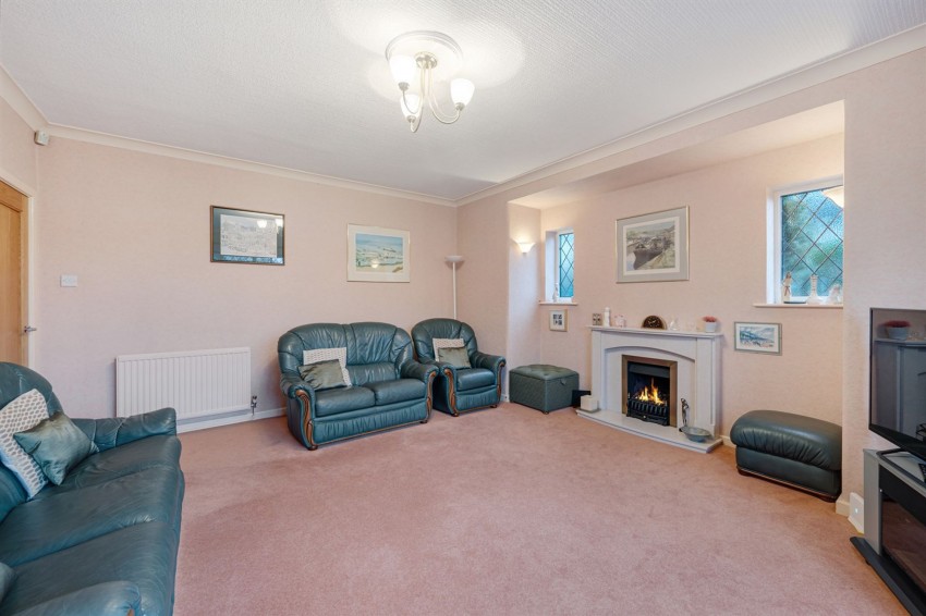 Images for Meadway, Sale, M33