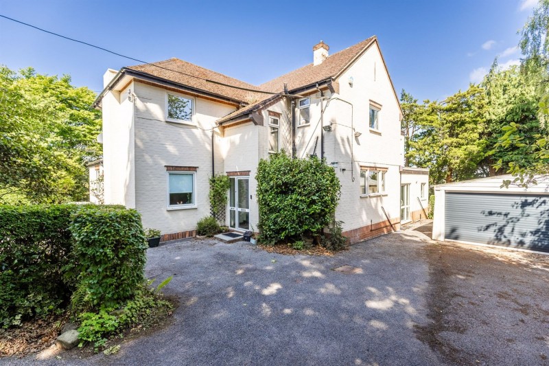 Warrington Road, Cuddington, CW8