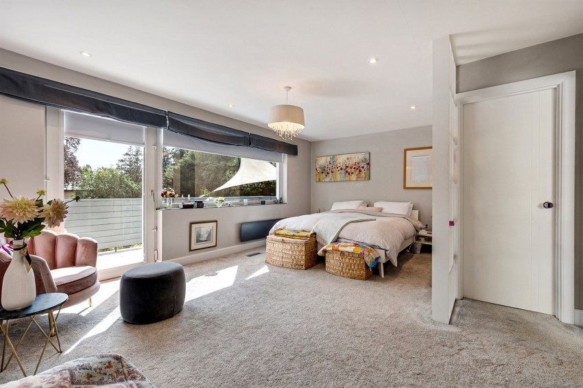 Images for Broad Lane, Hale, WA15