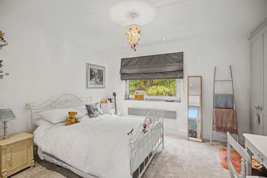 Images for Broad Lane, Hale, WA15