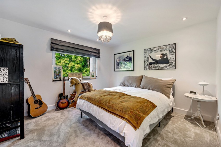 Images for Broad Lane, Hale, WA15