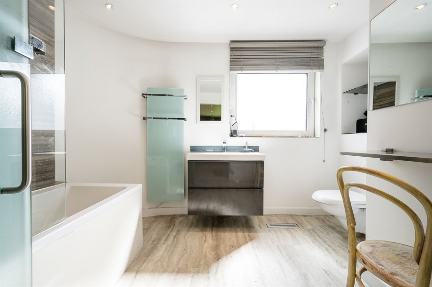 Images for Broad Lane, Hale, WA15
