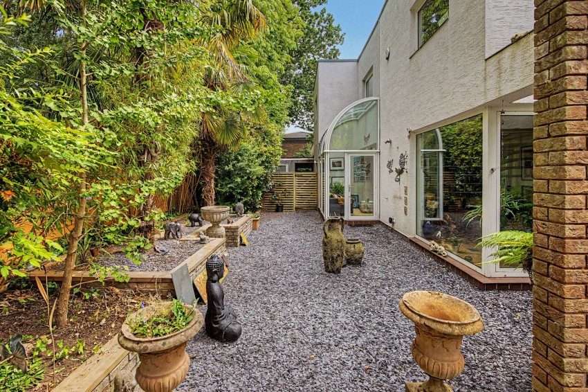 Images for Broad Lane, Hale, WA15