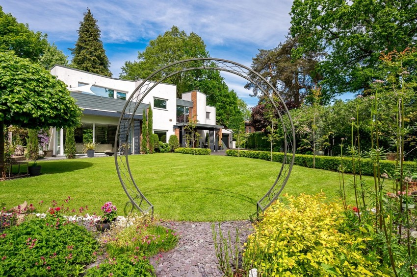 Images for Broad Lane, Hale, WA15