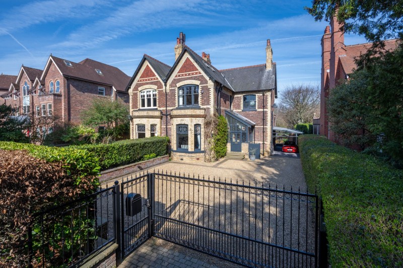 Hawthorn Lane, Wilmslow, SK9