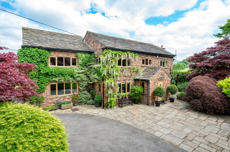 Butley Town, Prestbury, SK10