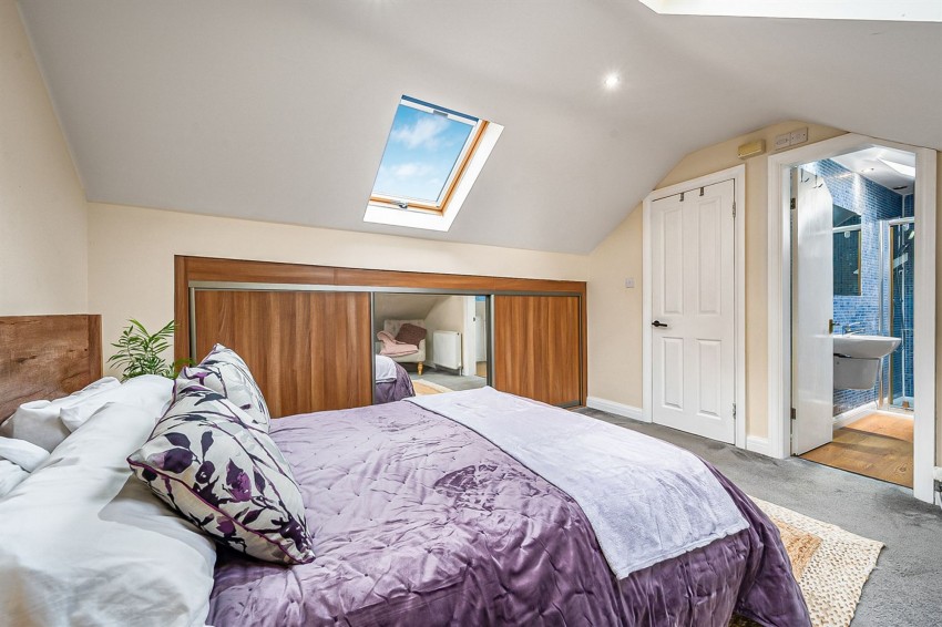 Images for Framingham Road, Sale, M33