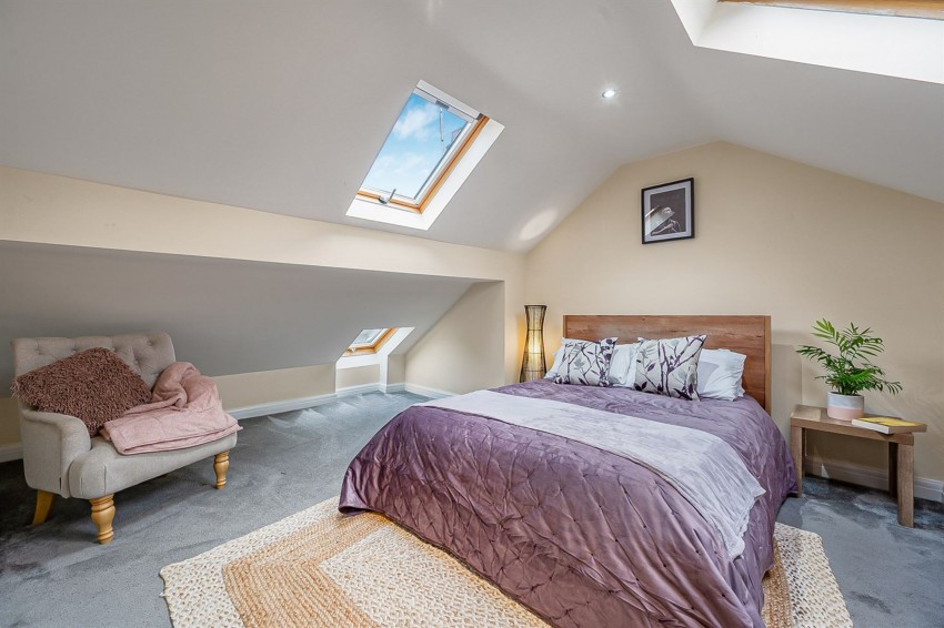 Images for Framingham Road, Sale, M33