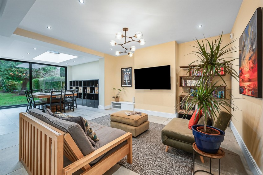 Images for Framingham Road, Sale, M33