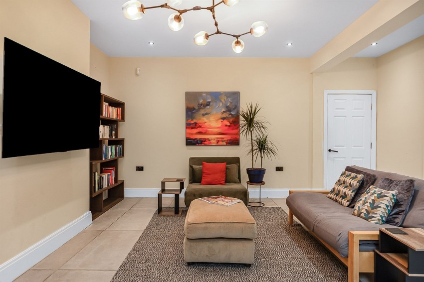 Images for Framingham Road, Sale, M33