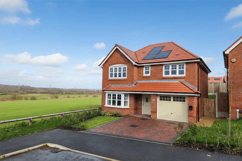 Siskin Way, Daresbury, WA4