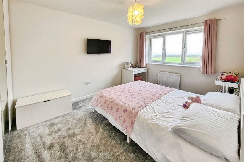 Images for Siskin Way, Daresbury, WA4