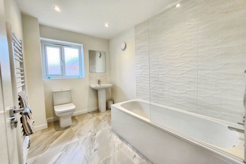 Images for Siskin Way, Daresbury, WA4