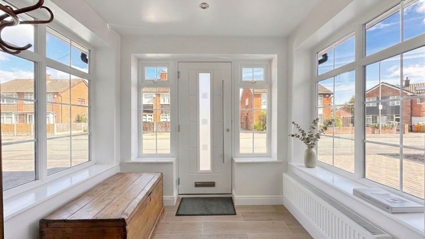 Images for South Mead, Poynton, SK12
