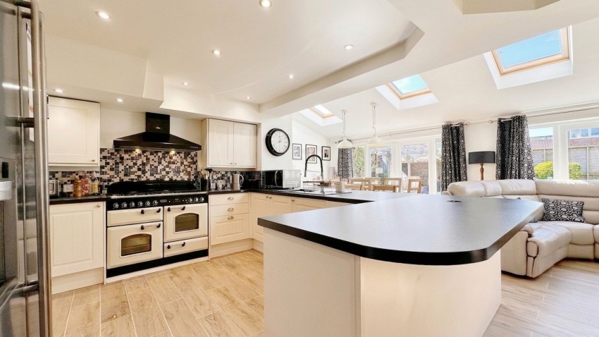 Images for South Mead, Poynton, SK12