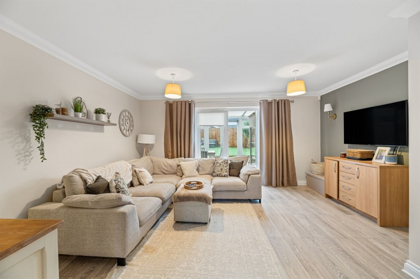 Images for Chester Road, Helsby, WA6