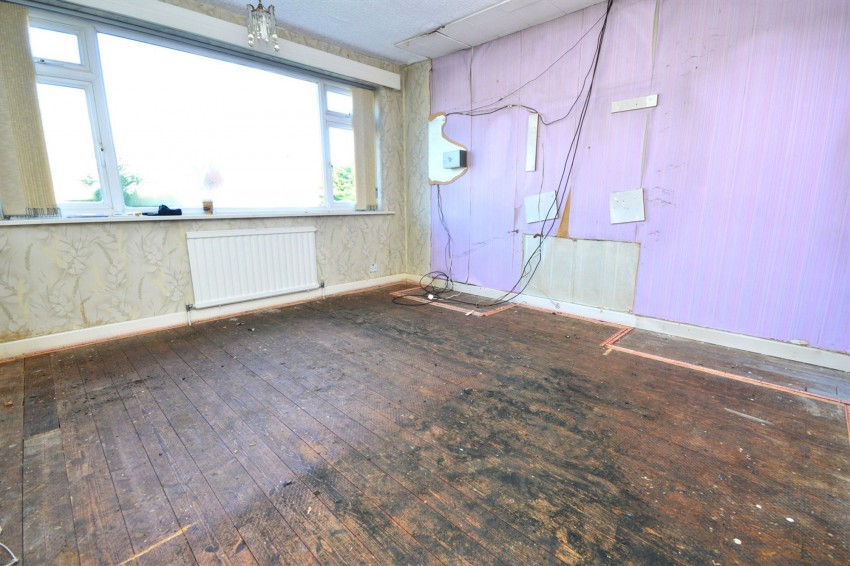 Images for Sevenoaks Avenue, Stockport, SK4