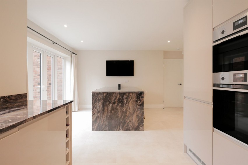 Images for Park Lane, Hale, WA15