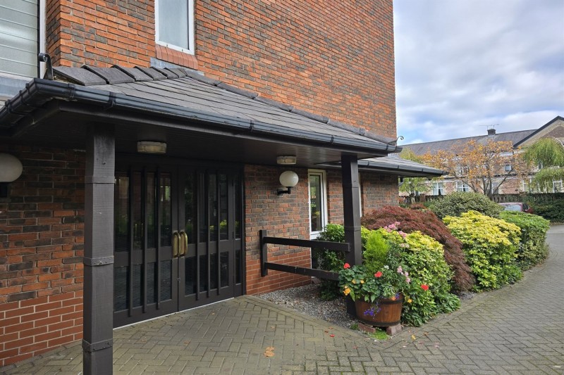 Groby Road, Altrincham, WA14
