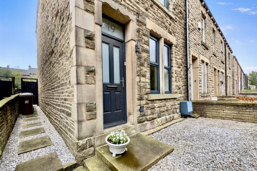 Images for Tredcroft Street, Glossop, SK13