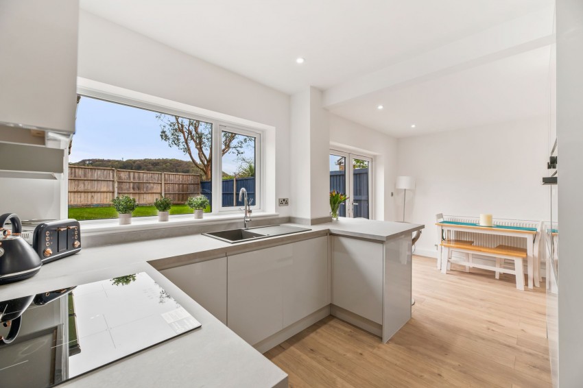 Images for Blue Hatch, Frodsham, WA6