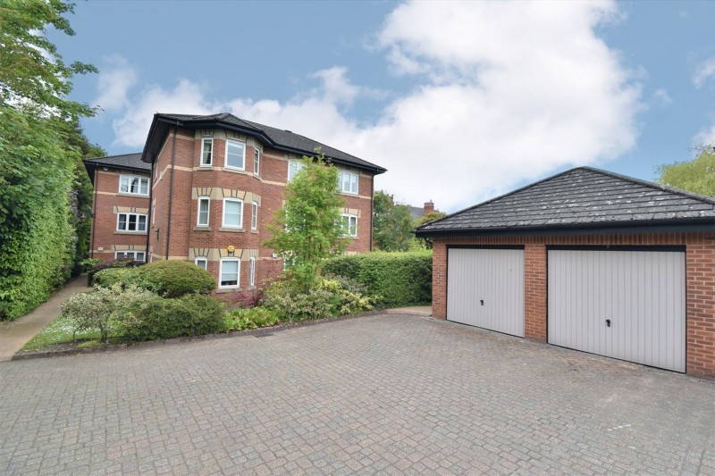 Horseshoe Lane, The Oaks Horseshoe Lane, SK9