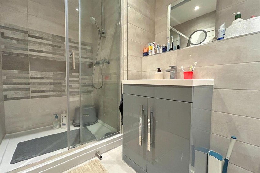 Images for Park Avenue, Sale, M33