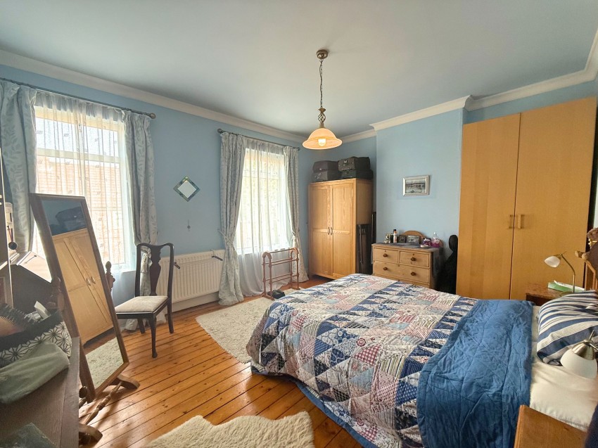 Images for Glen Avenue, Sale, M33