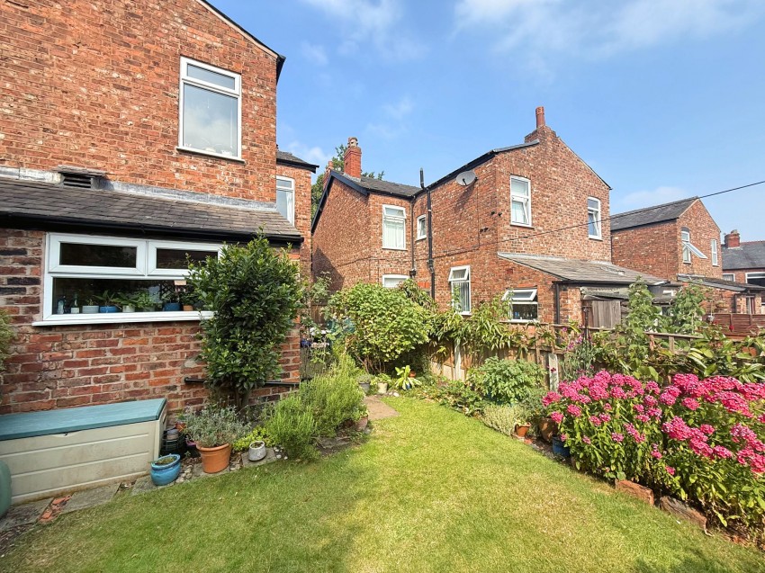 Images for Glen Avenue, Sale, M33