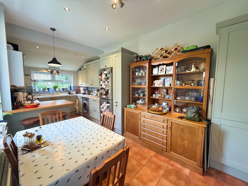 Images for Glen Avenue, Sale, M33
