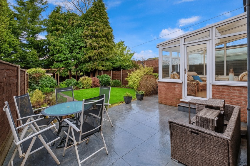 Images for Hawthorn Bank, Hadfield, SK13