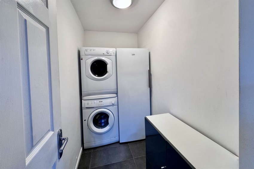 Images for Hawthorn Bank, Hadfield, SK13