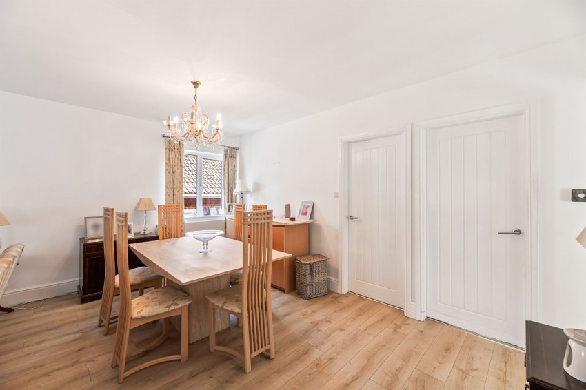 Images for Cambridge Gardens, Helsby, WA6