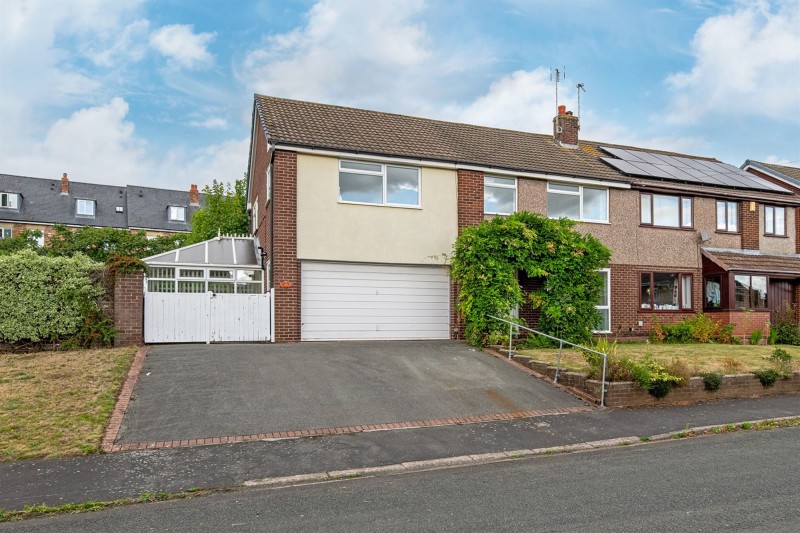 Blue Hatch, Frodsham, WA6