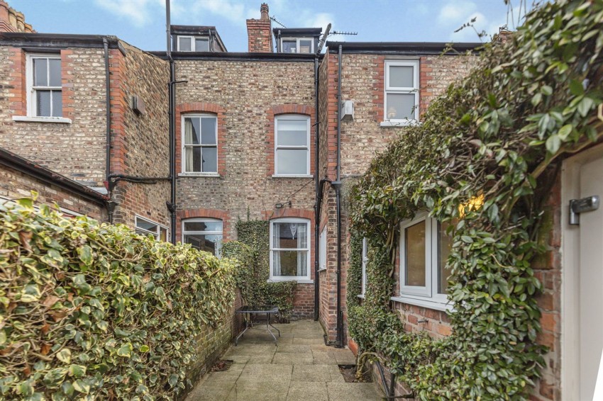 Images for Hawthorn Road, Hale, WA15