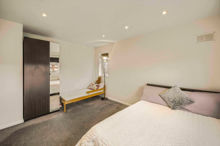 Images for Old Meadow Lane, Hale, WA15