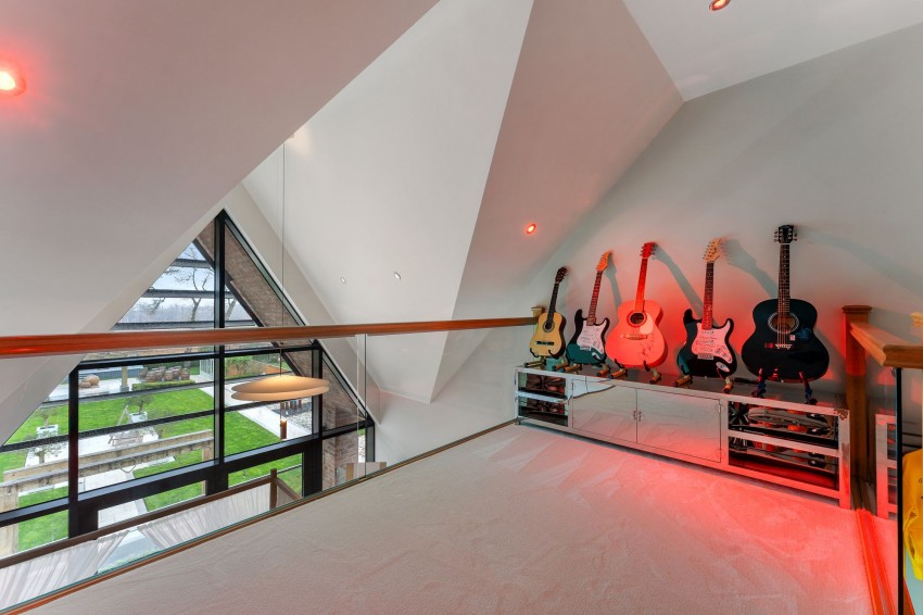 Images for Oughtrington Lane, Lymm, WA13