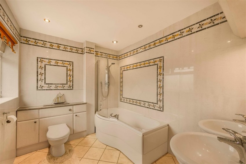 Images for Lakelands Close, Macclesfield, SK10