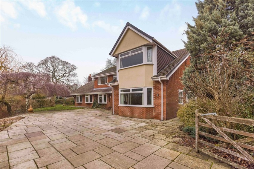 Images for Lakelands Close, Macclesfield, SK10